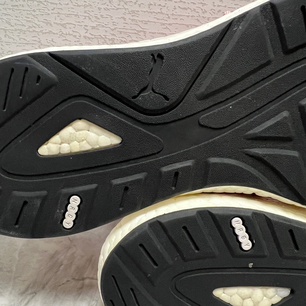 Puma NRGY W/ Soft Foam Pink shoes size 9 - Picture 8 of 9